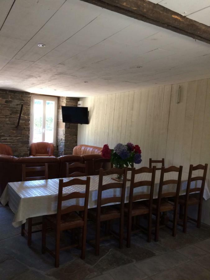 Les Roulottes De L'Airou Hotel Beauchamps  Ngoại thất bức ảnh